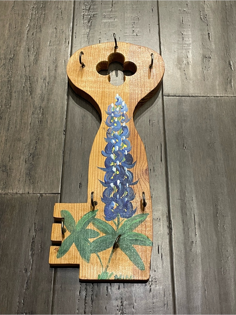 Vintage Handmade Wooden Skeleton Key Wall Key Holder Hand Painted Blue Floral